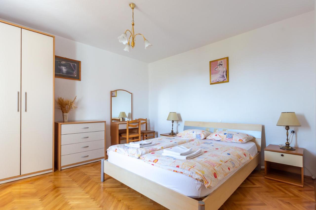 Apartments And Rooms Jeselnik Порторож Екстер'єр фото