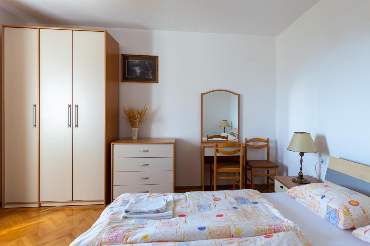 Apartments And Rooms Jeselnik Порторож Екстер'єр фото